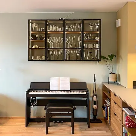 Hébergement de vacances Modern 4 Bedroom Townhouse With Patio And Garden